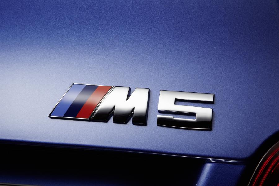  BMW M5 2011 года  (фото 329 из 344)